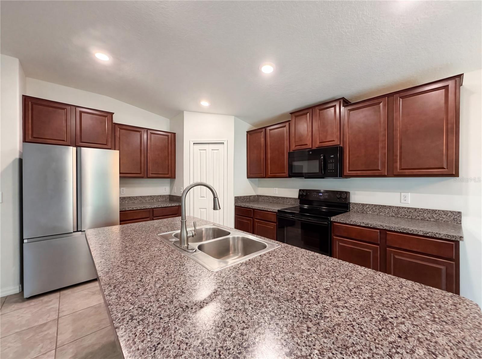 Image 4 of 27 For 12707 Lemon Pepper Drive