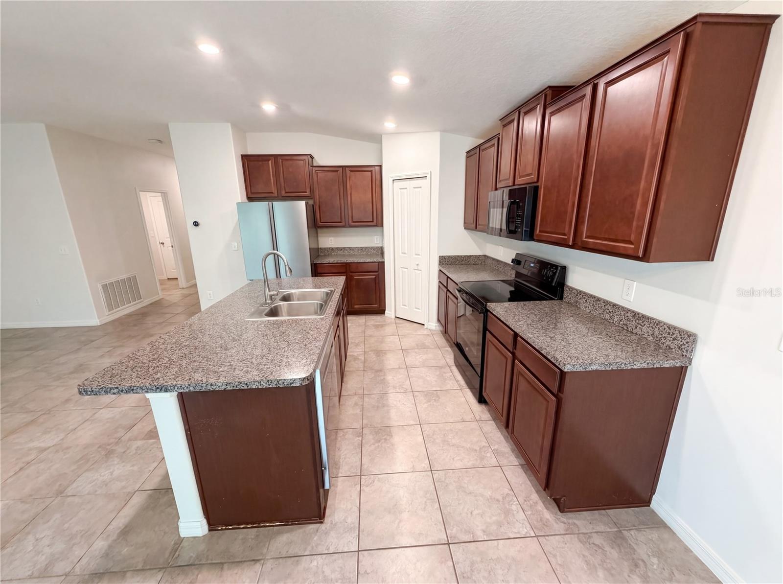 Image 5 of 27 For 12707 Lemon Pepper Drive
