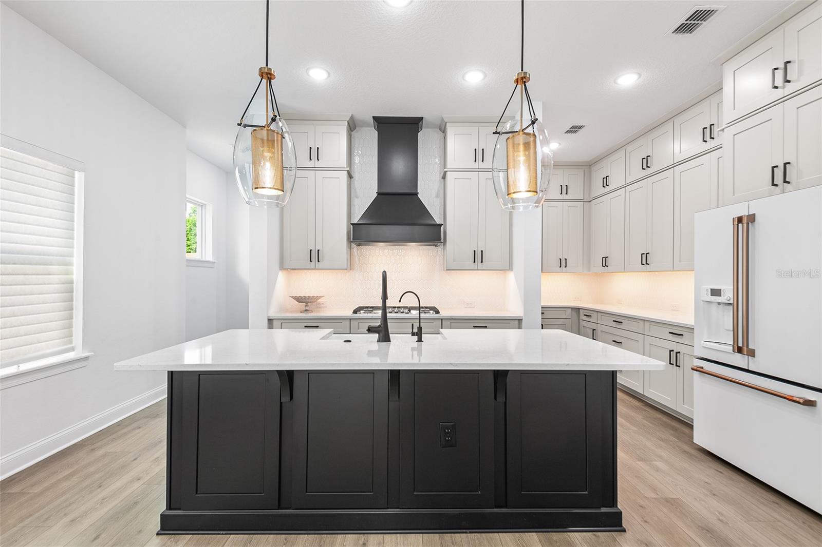 Image 4 of 27 For 1619 Osceola Avenue