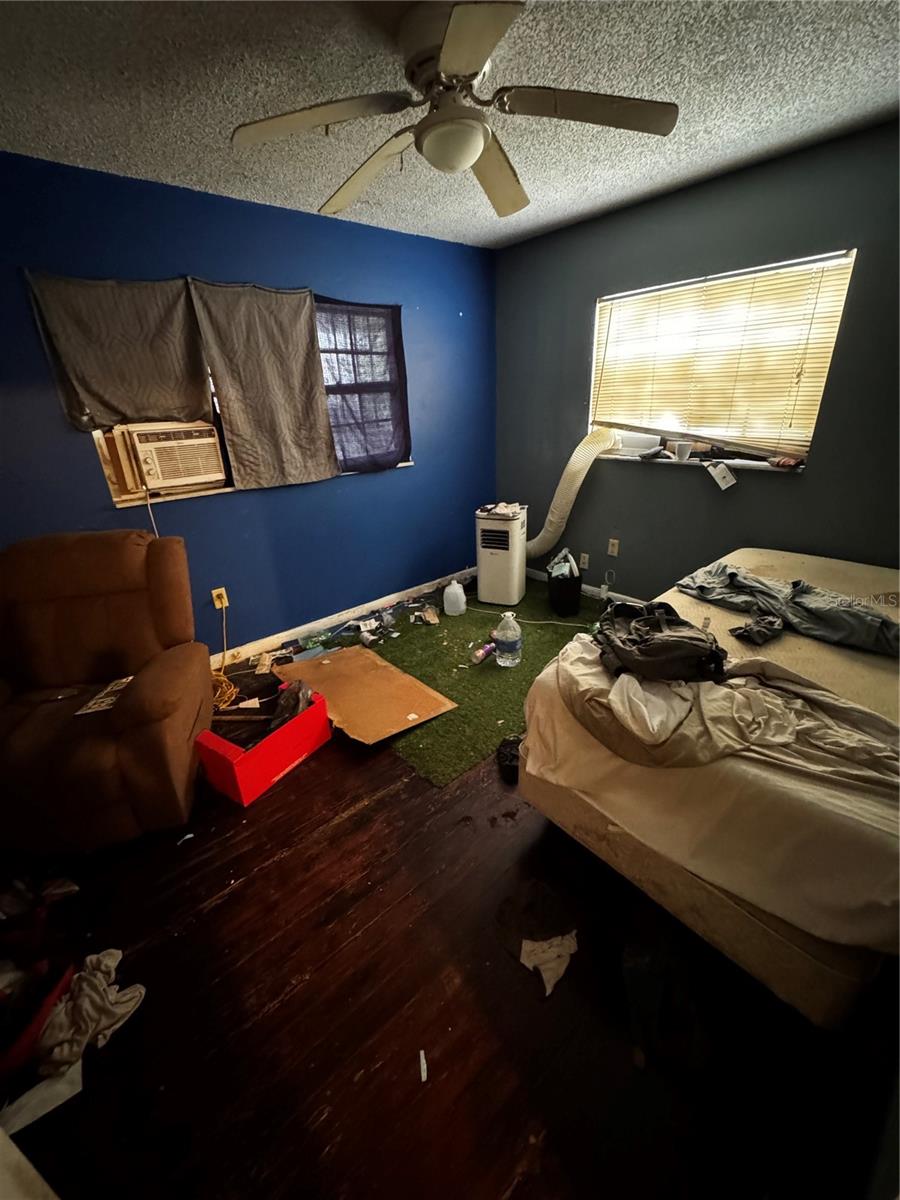 Image 13 of 13 For 1307 Historic Goldsboro Boulevard