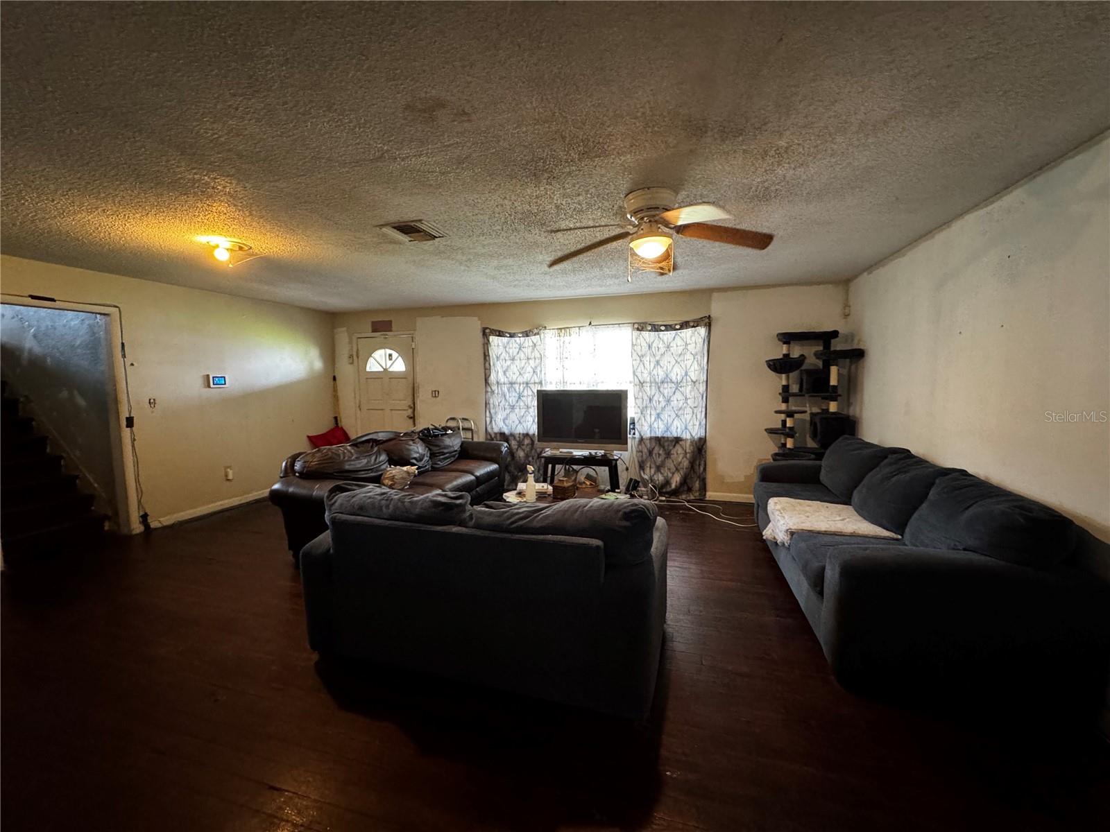 Image 3 of 13 For 1307 Historic Goldsboro Boulevard