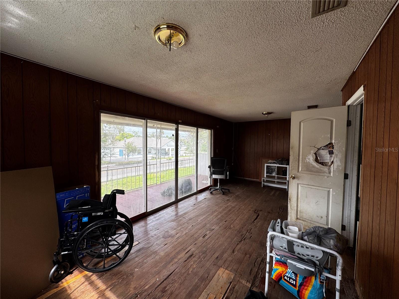 Image 5 of 13 For 1307 Historic Goldsboro Boulevard