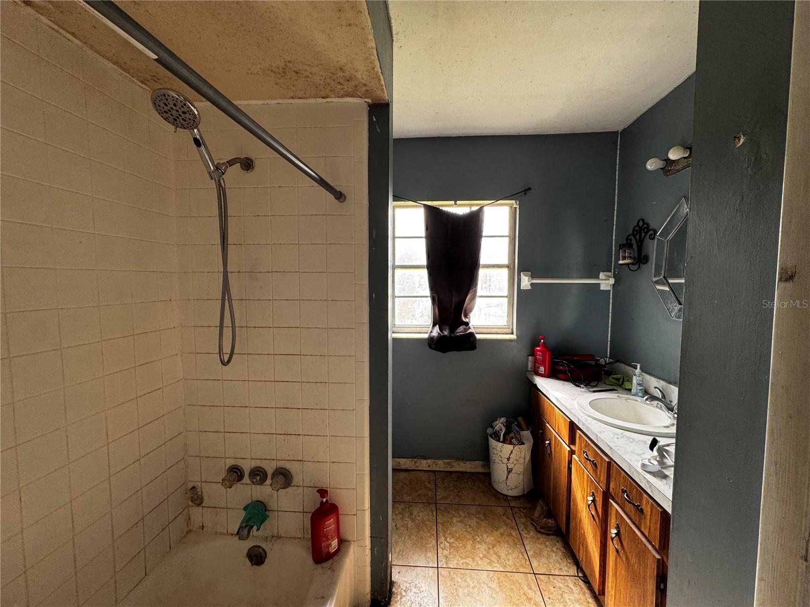 Image 6 of 13 For 1307 Historic Goldsboro Boulevard