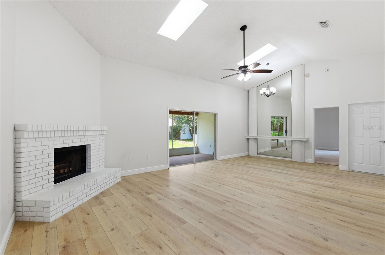 Image 4 of 20 For 5121 Stratemeyer Drive