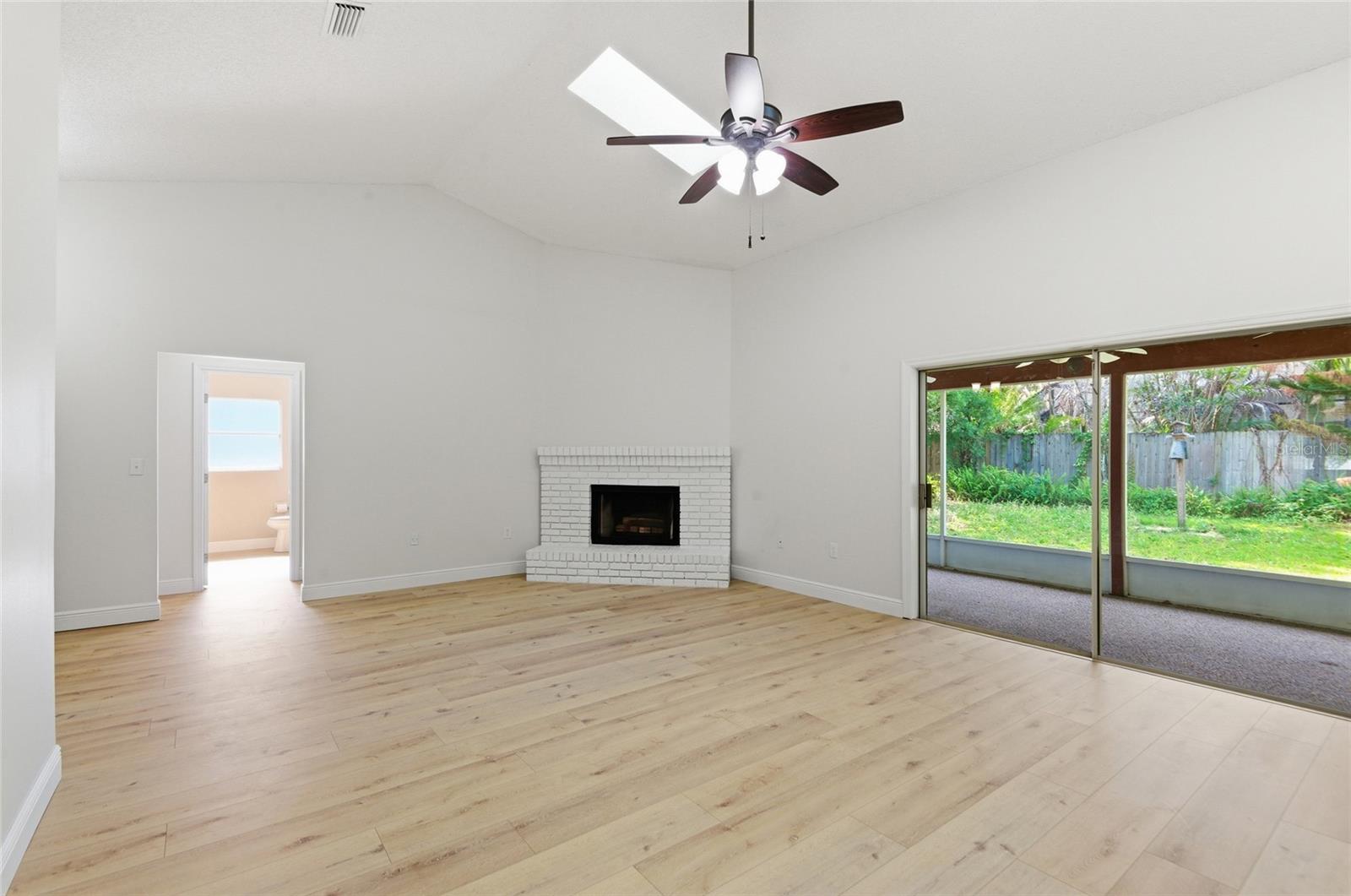 Image 6 of 20 For 5121 Stratemeyer Drive