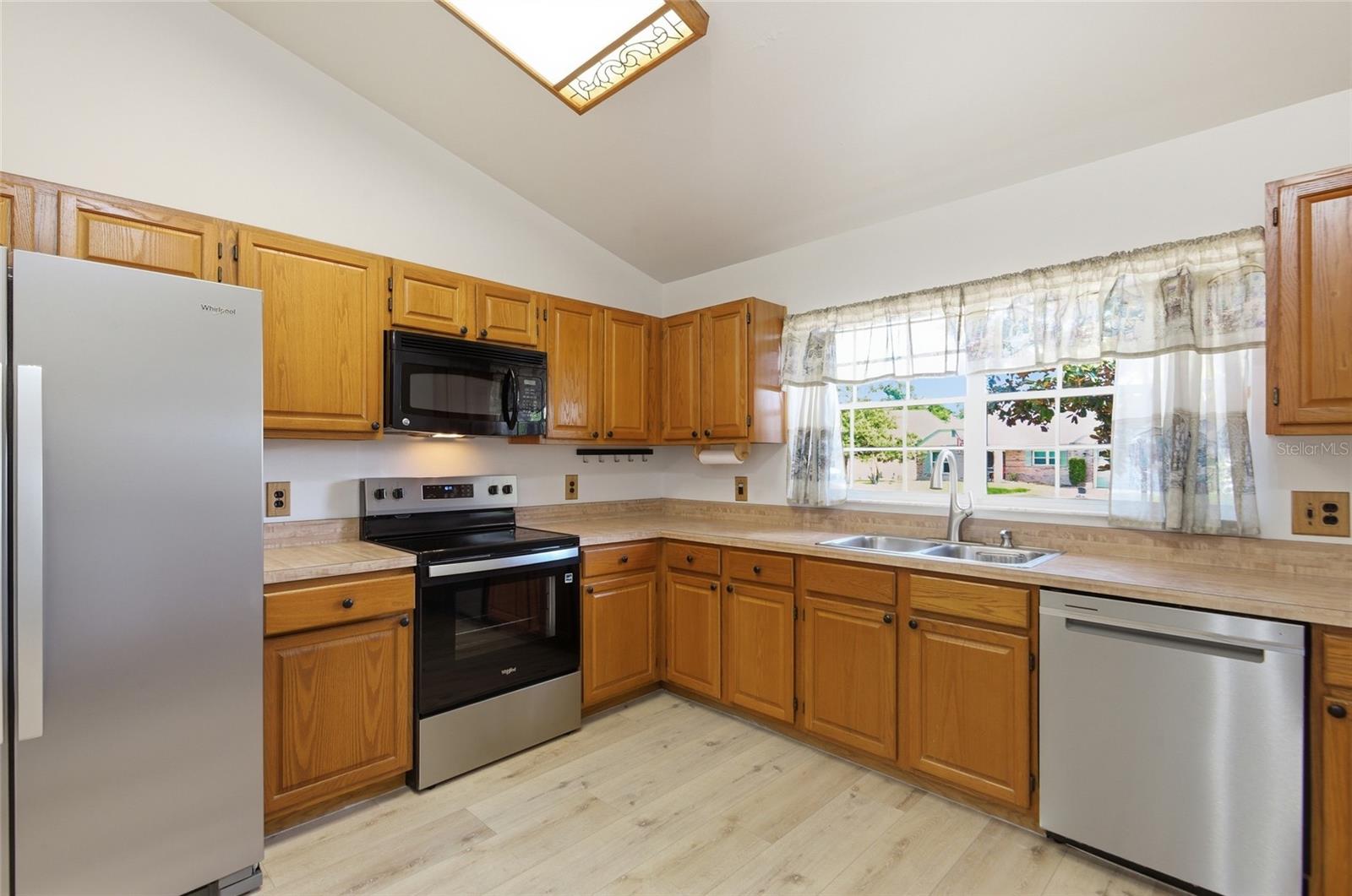 Image 9 of 20 For 5121 Stratemeyer Drive
