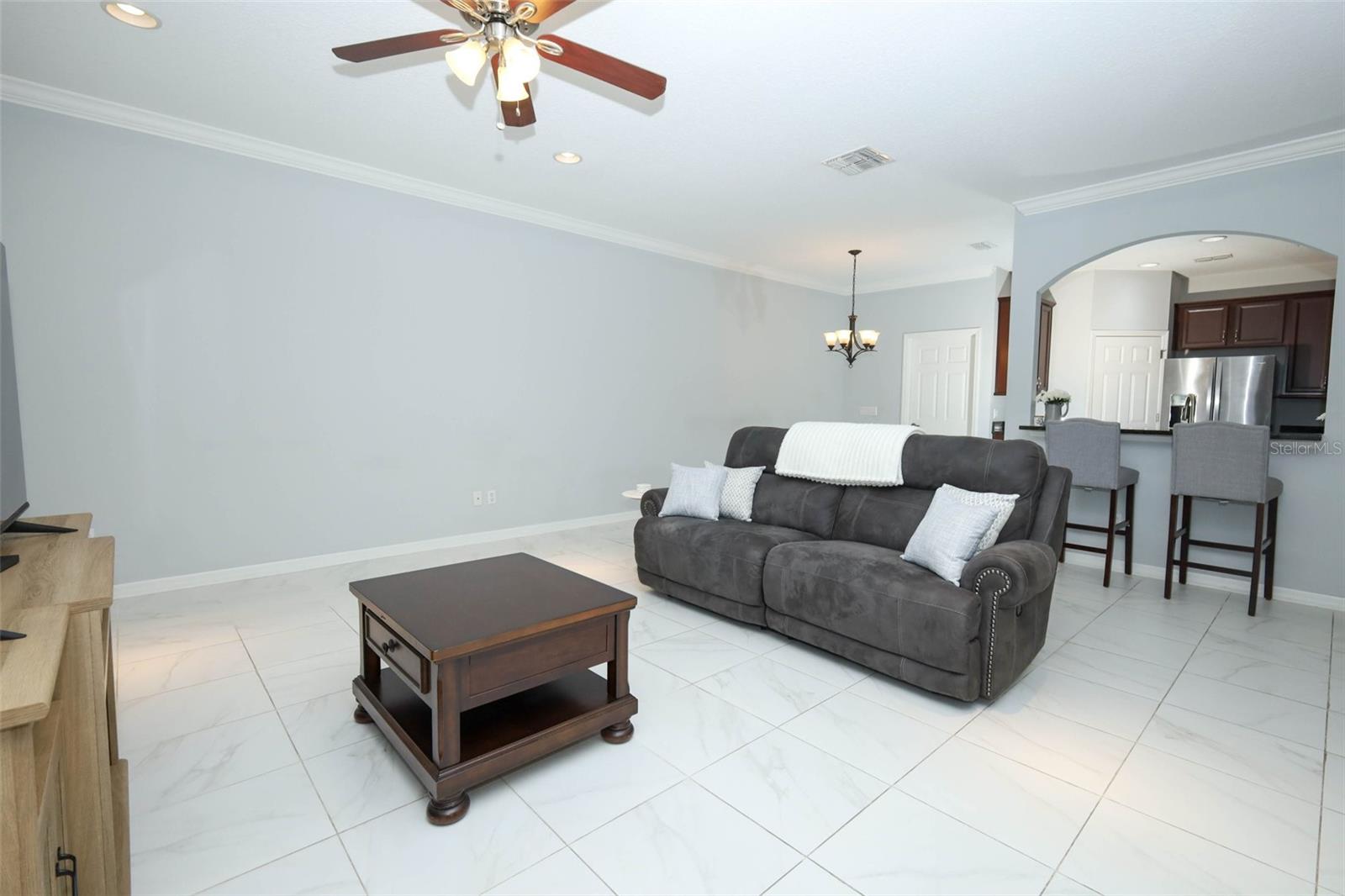 Image 12 of 69 For 632 Venice Place