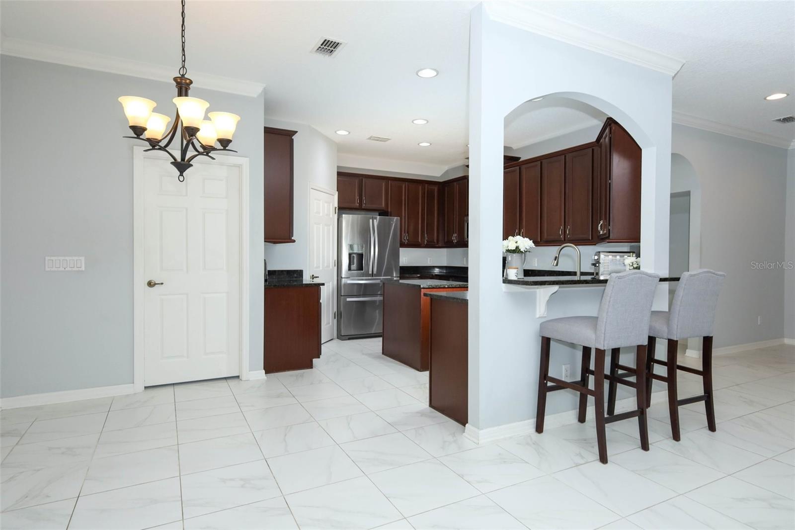 Image 13 of 69 For 632 Venice Place