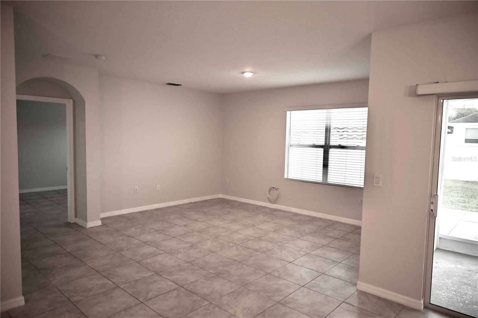 Image 10 of 19 For 1036 Bethpage Road