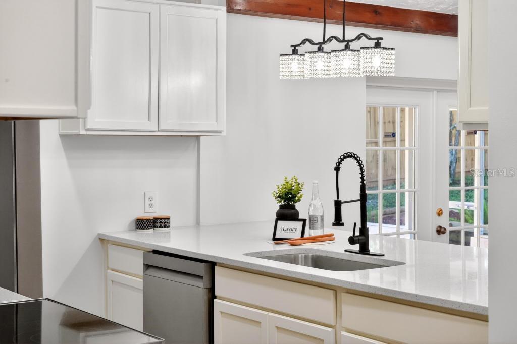 Image 11 of 81 For 7126 Crooked Lake Trail