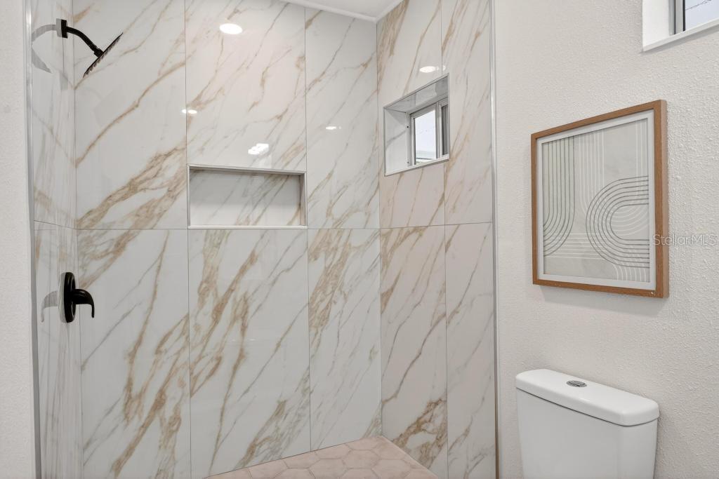 Image 28 of 81 For 7126 Crooked Lake Trail