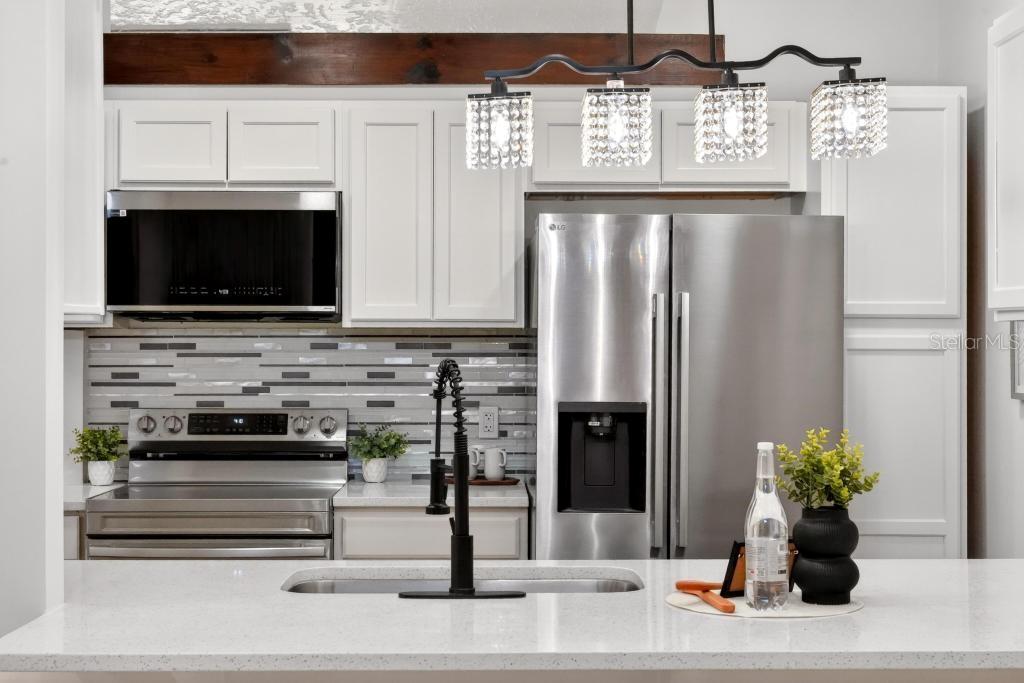 Image 6 of 81 For 7126 Crooked Lake Trail