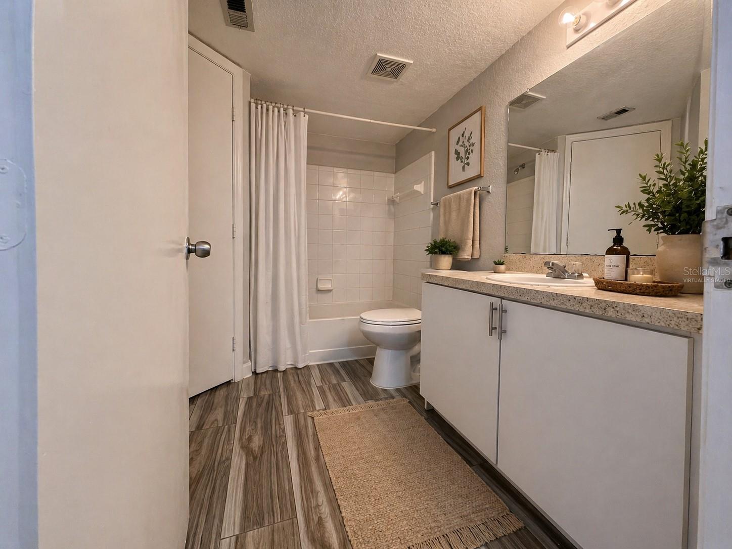 Image 16 of 23 For 2210 Grand Cayman Court 1736