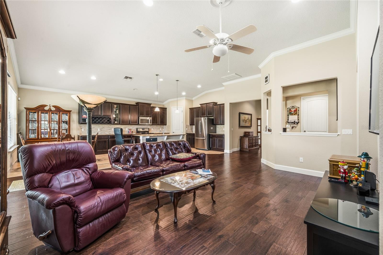 Image 15 of 47 For 7174 Beek Street