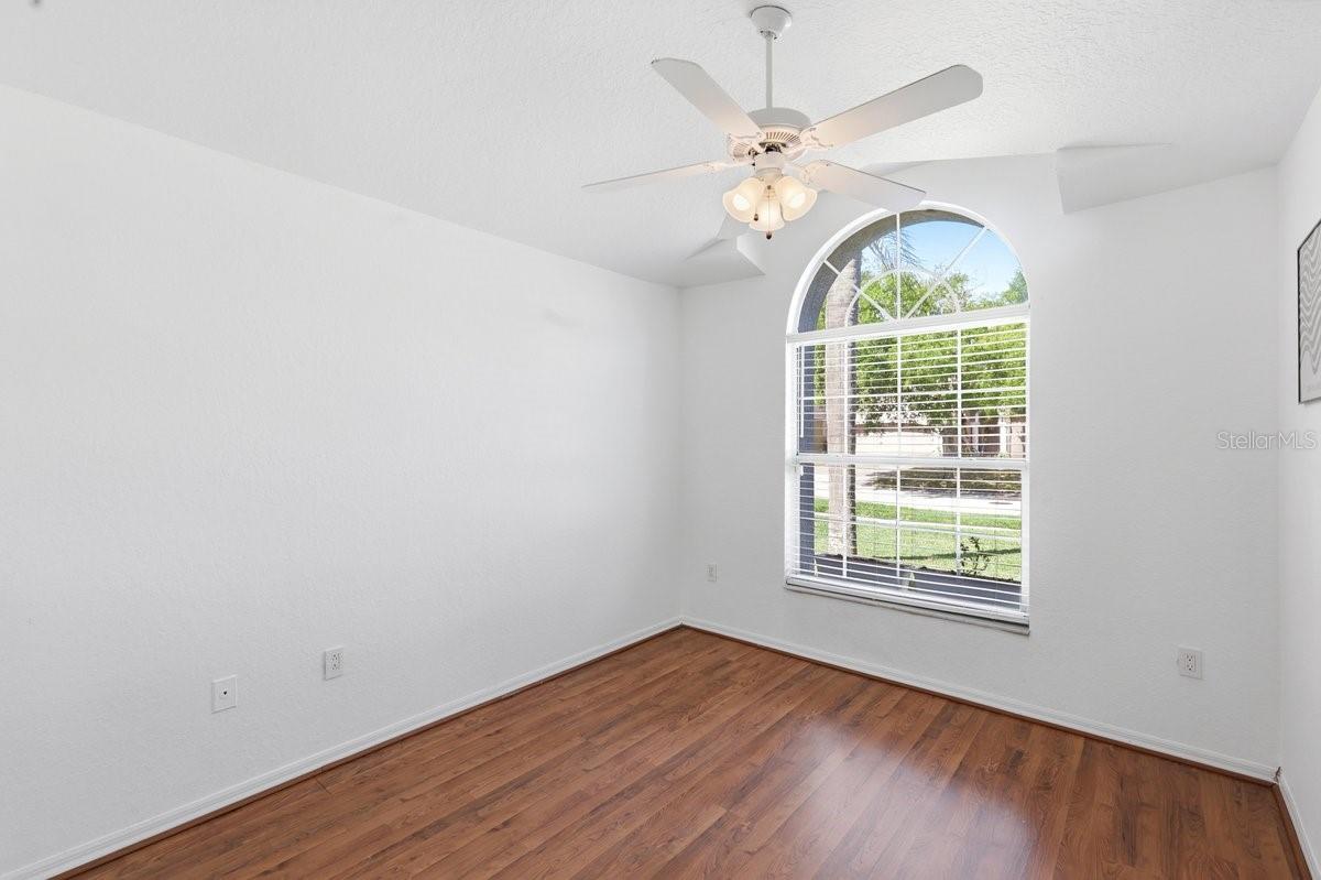 Image 19 of 36 For 4030 Watercove Drive