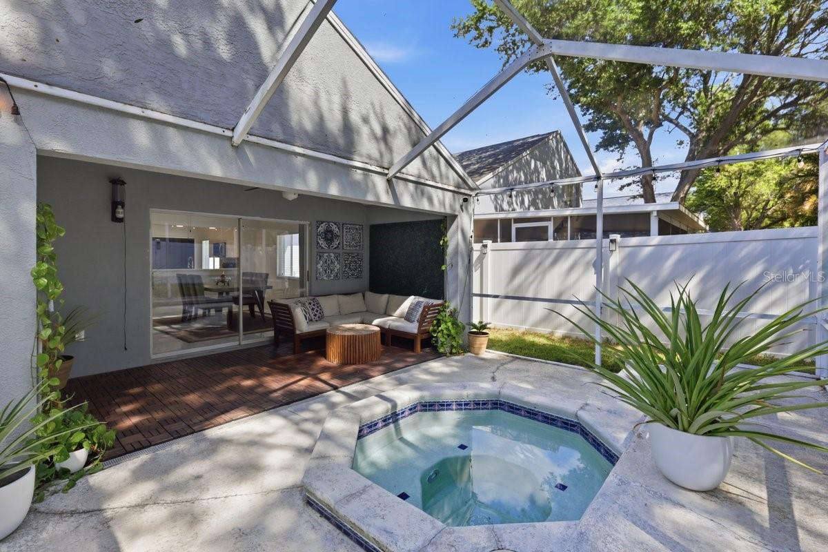 Image 23 of 36 For 4030 Watercove Drive