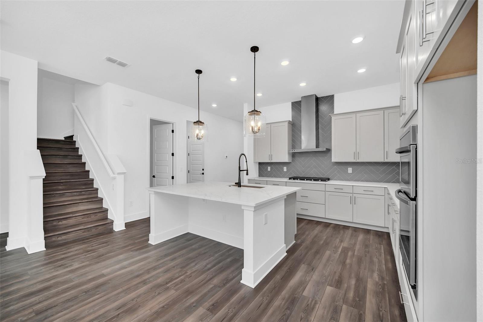 Image 4 of 54 For 17406 Honeybell Tangelo Court