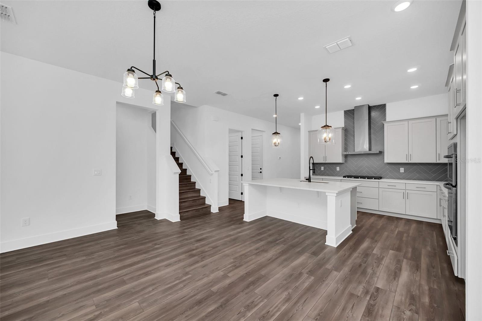 Image 8 of 54 For 17406 Honeybell Tangelo Court