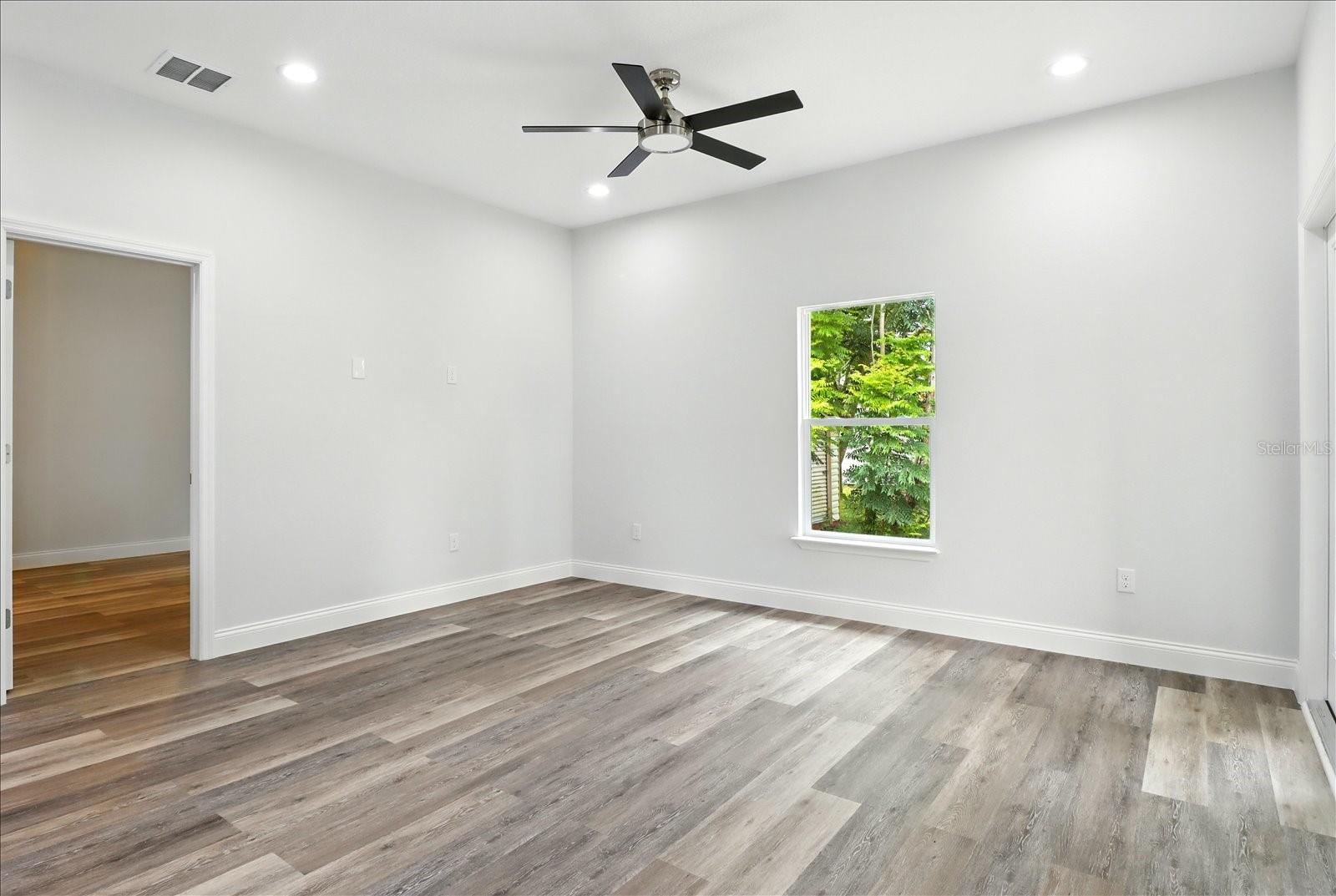 Image 12 of 41 For 2225 Howard Place