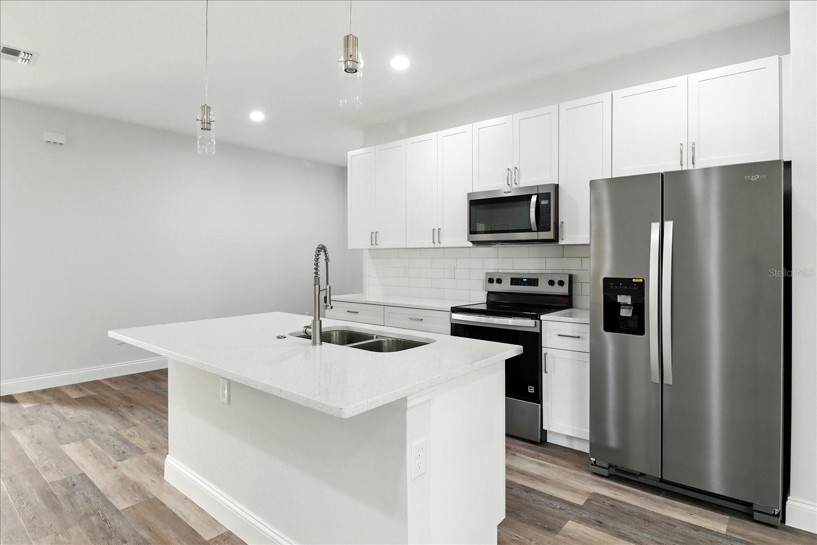 Image 15 of 41 For 2225 Howard Place