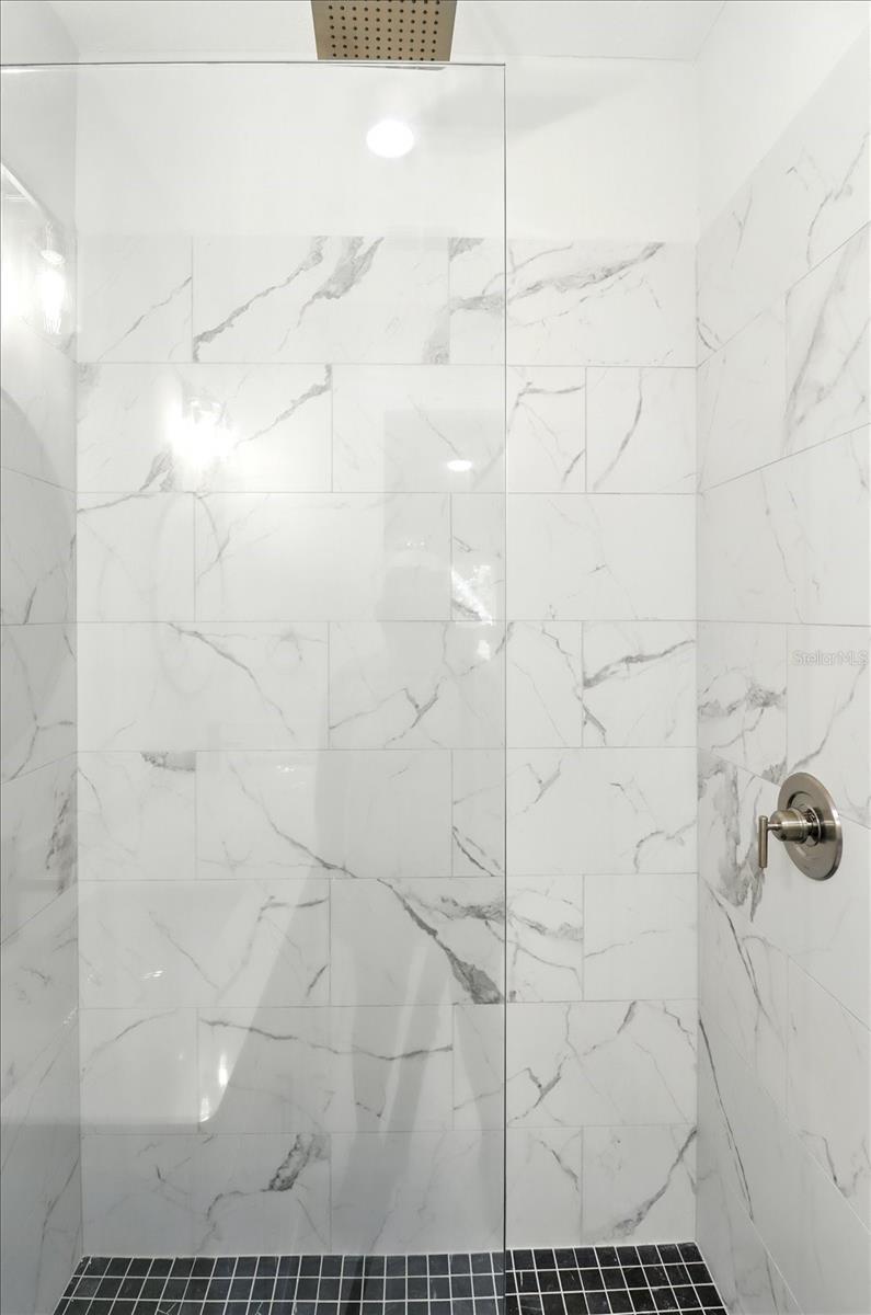 Image 25 of 41 For 2225 Howard Place