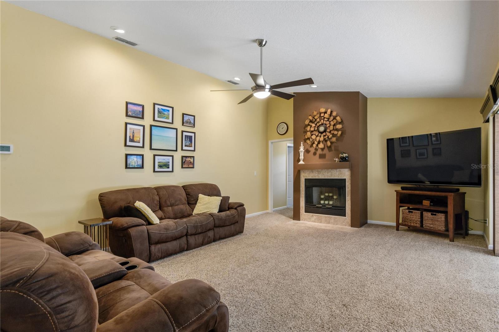 Image 12 of 26 For 1215 Huntington Lane