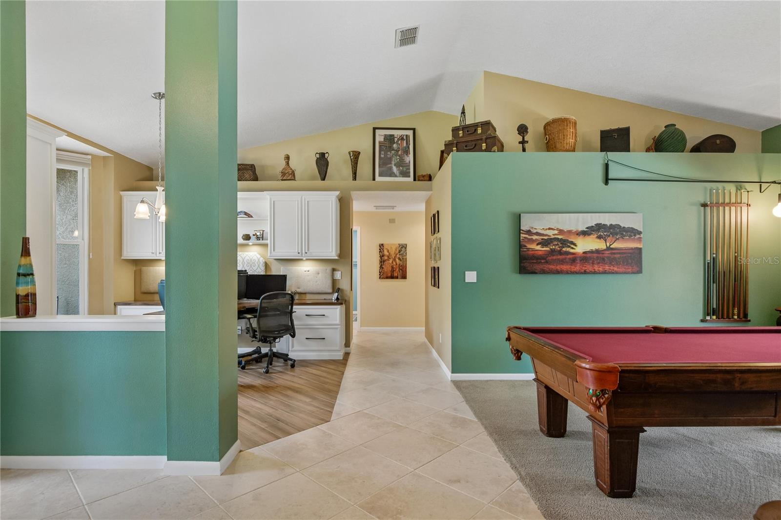 Image 3 of 26 For 1215 Huntington Lane