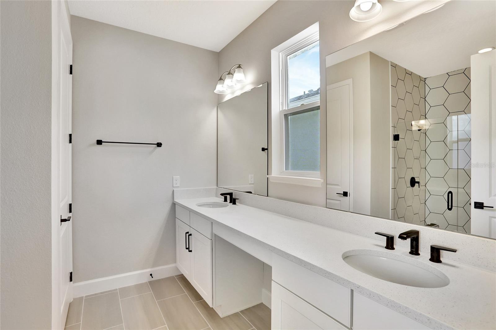 Image 20 of 36 For 3540 Stonebriar Lane