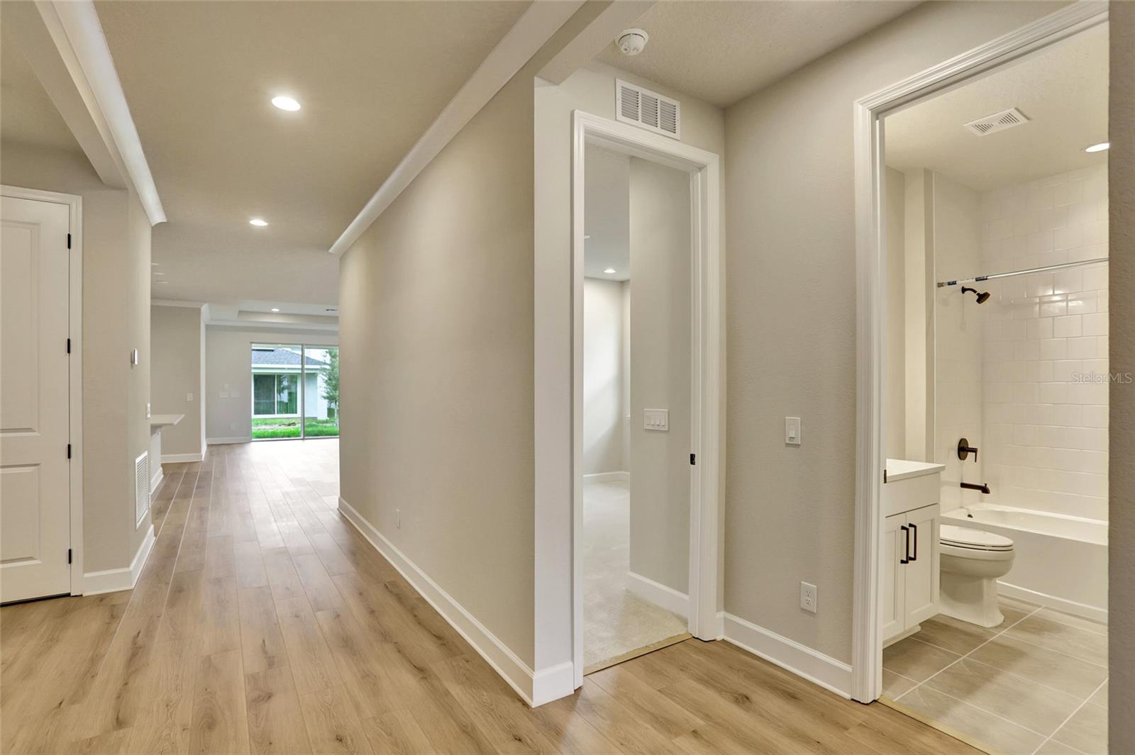 Image 3 of 36 For 3540 Stonebriar Lane