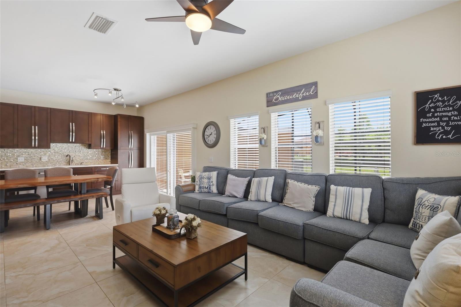 Image 4 of 44 For 4722 Ormond Beach Way