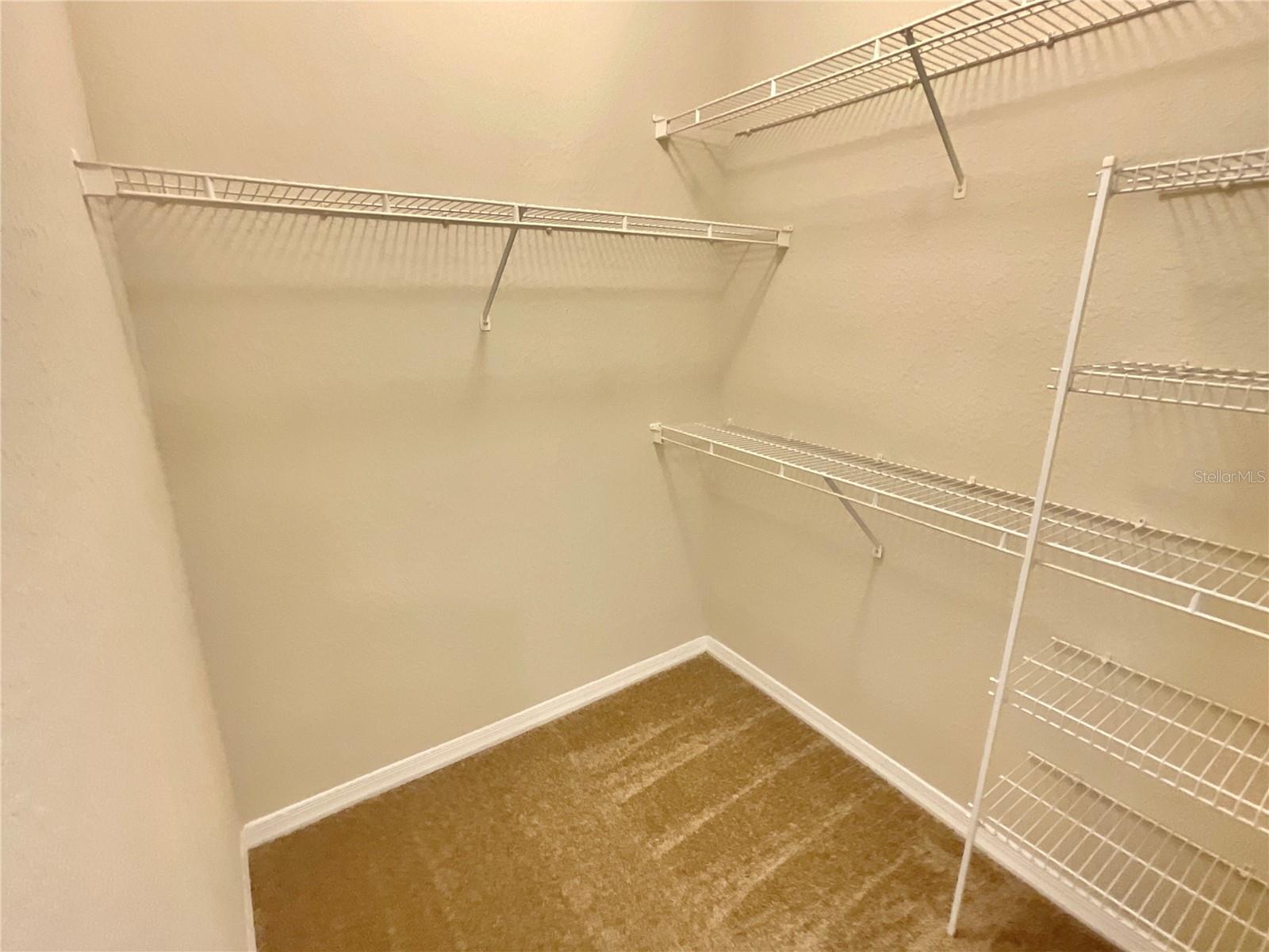 Image 11 of 40 For 1375 Lake Shadow Circle 11203