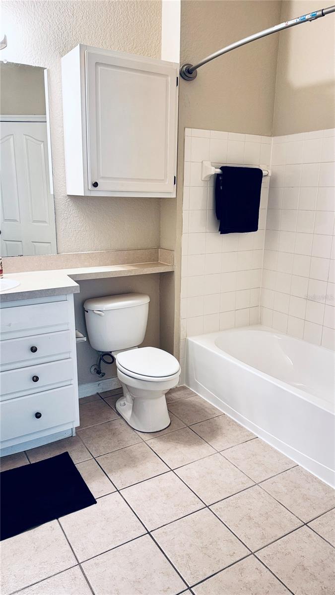 Image 12 of 40 For 1375 Lake Shadow Circle 11203