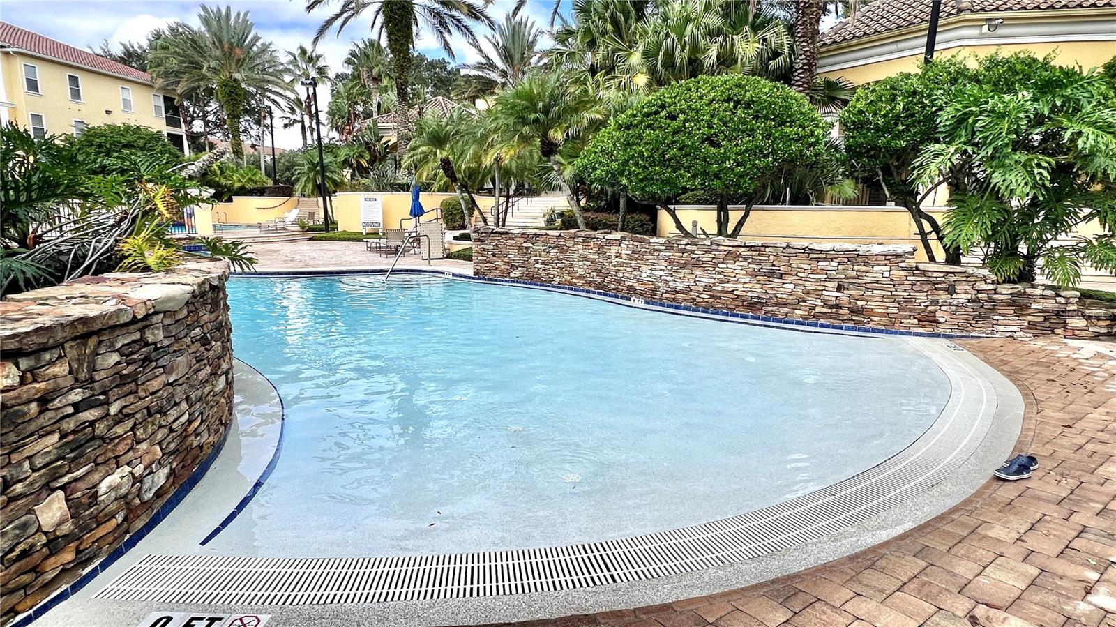 Image 26 of 40 For 1375 Lake Shadow Circle 11203