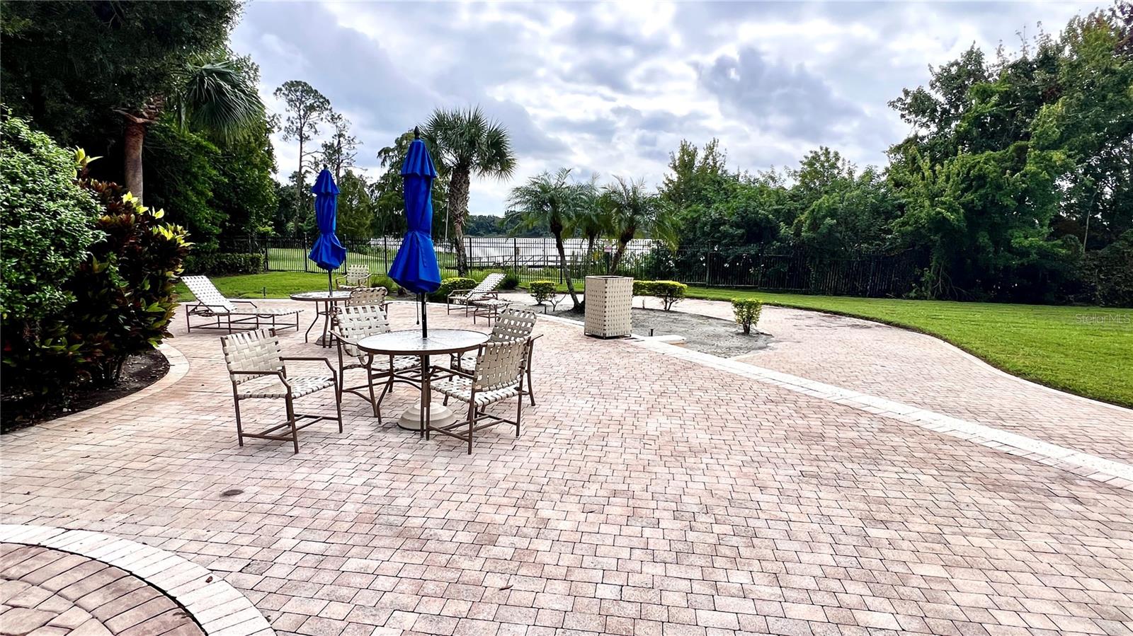 Image 29 of 40 For 1375 Lake Shadow Circle 11203