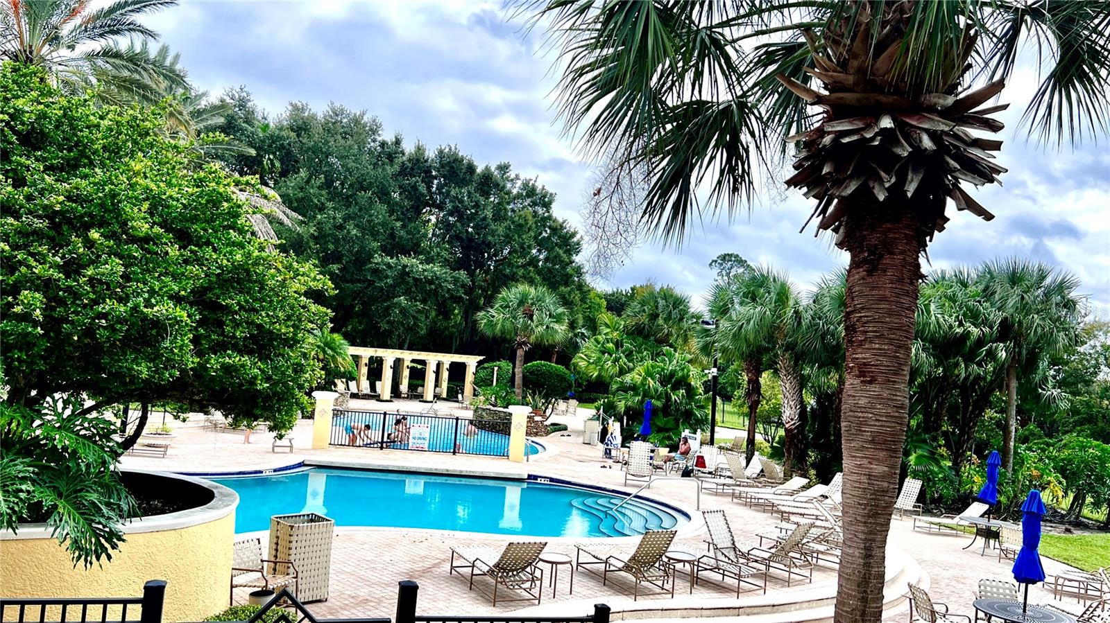 Image 30 of 40 For 1375 Lake Shadow Circle 11203