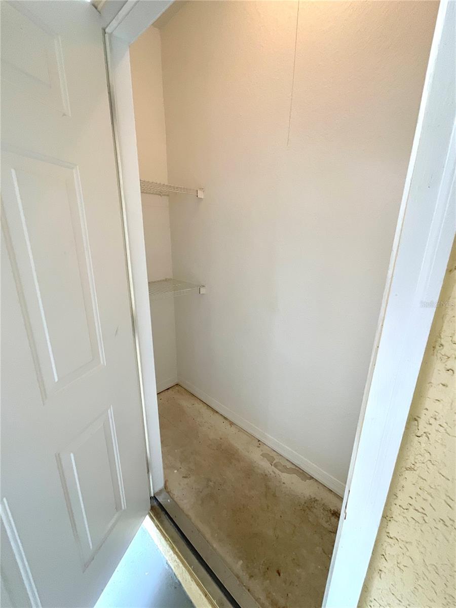 Image 38 of 40 For 1375 Lake Shadow Circle 11203