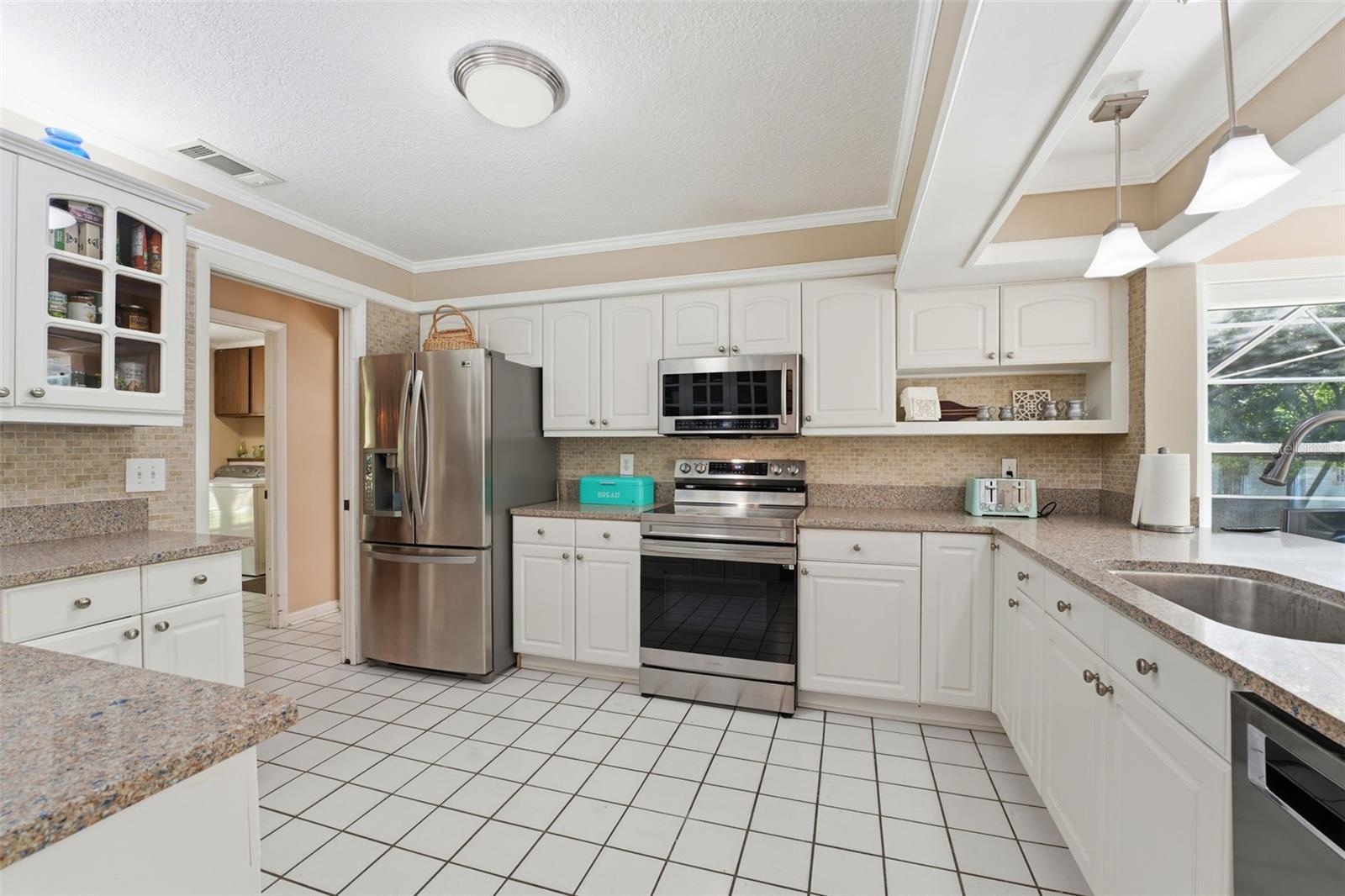 Image 11 of 60 For 210 Sweetwater Creek Drive