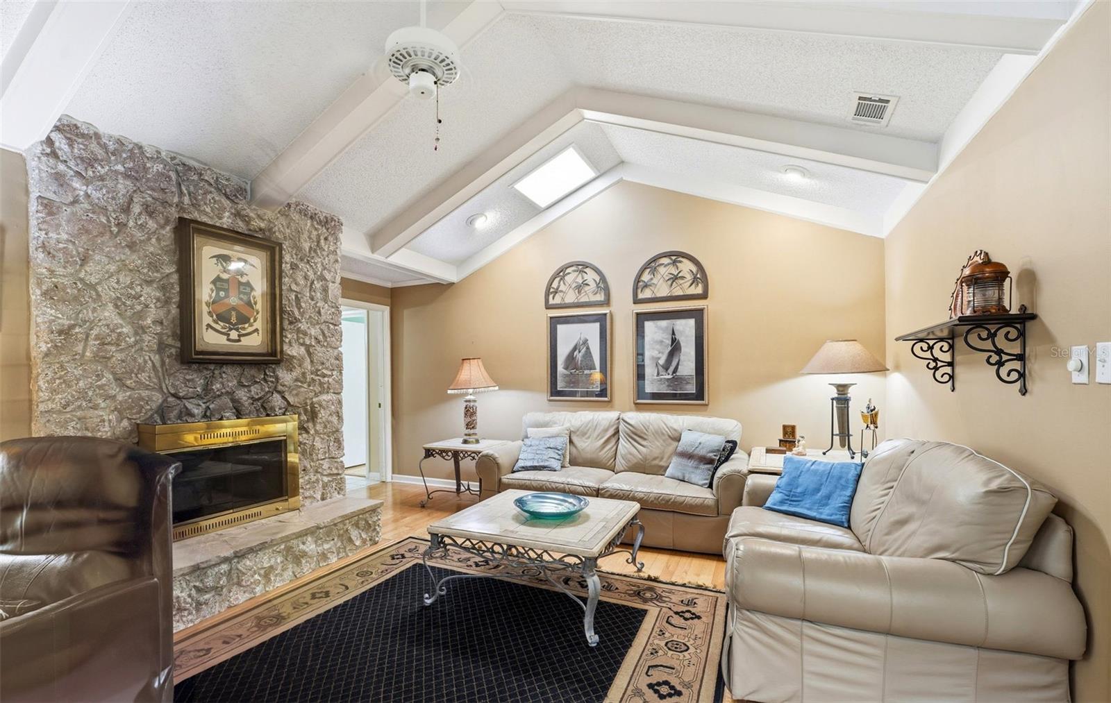 Image 14 of 60 For 210 Sweetwater Creek Drive