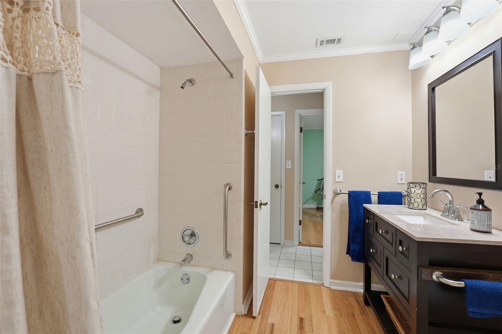 Image 27 of 60 For 210 Sweetwater Creek Drive