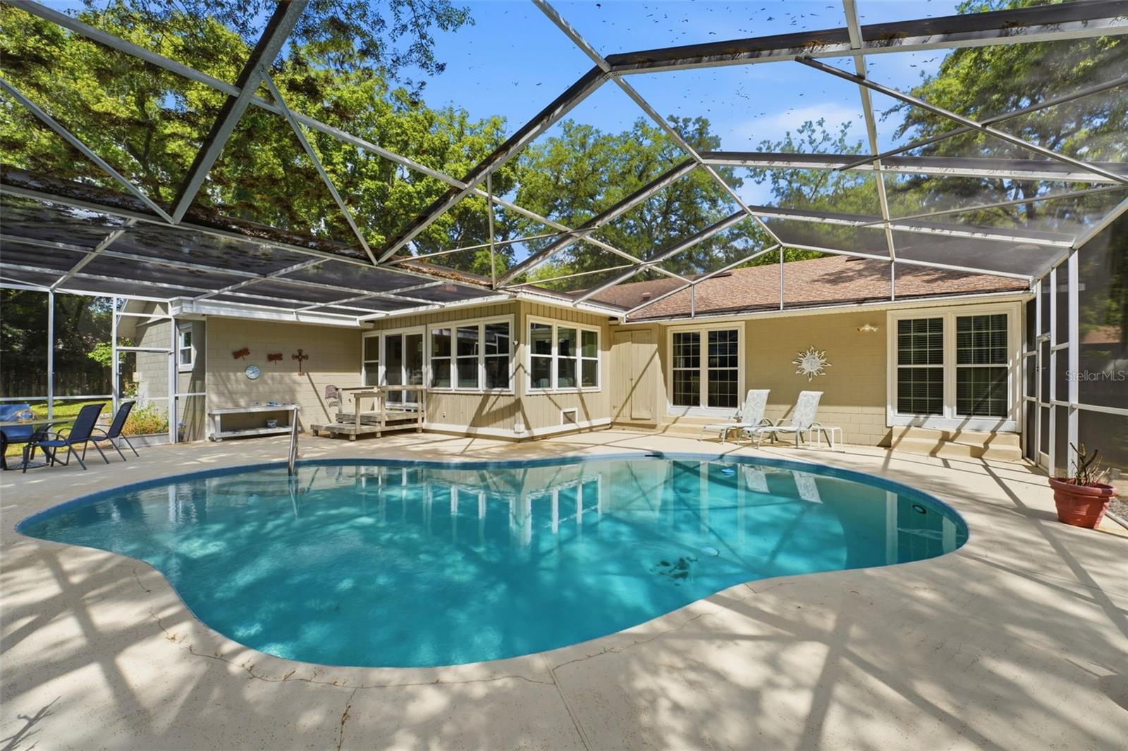 Image 37 of 60 For 210 Sweetwater Creek Drive