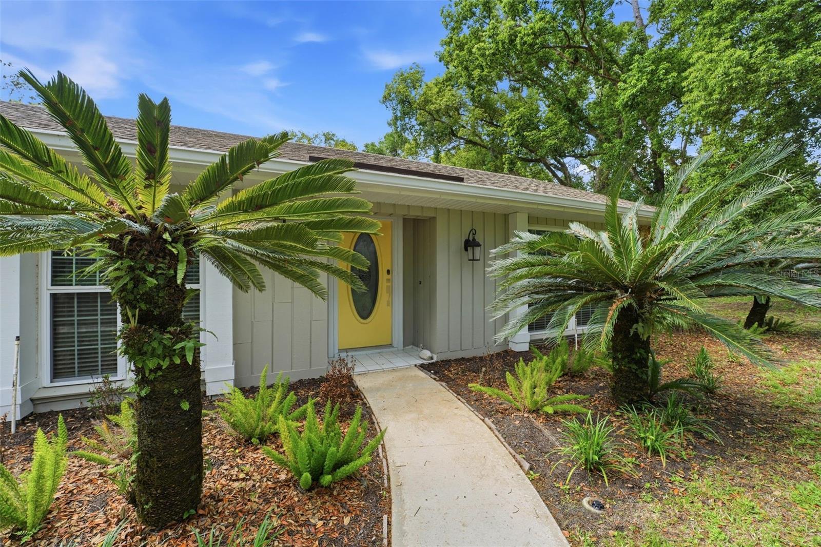 Image 4 of 60 For 210 Sweetwater Creek Drive