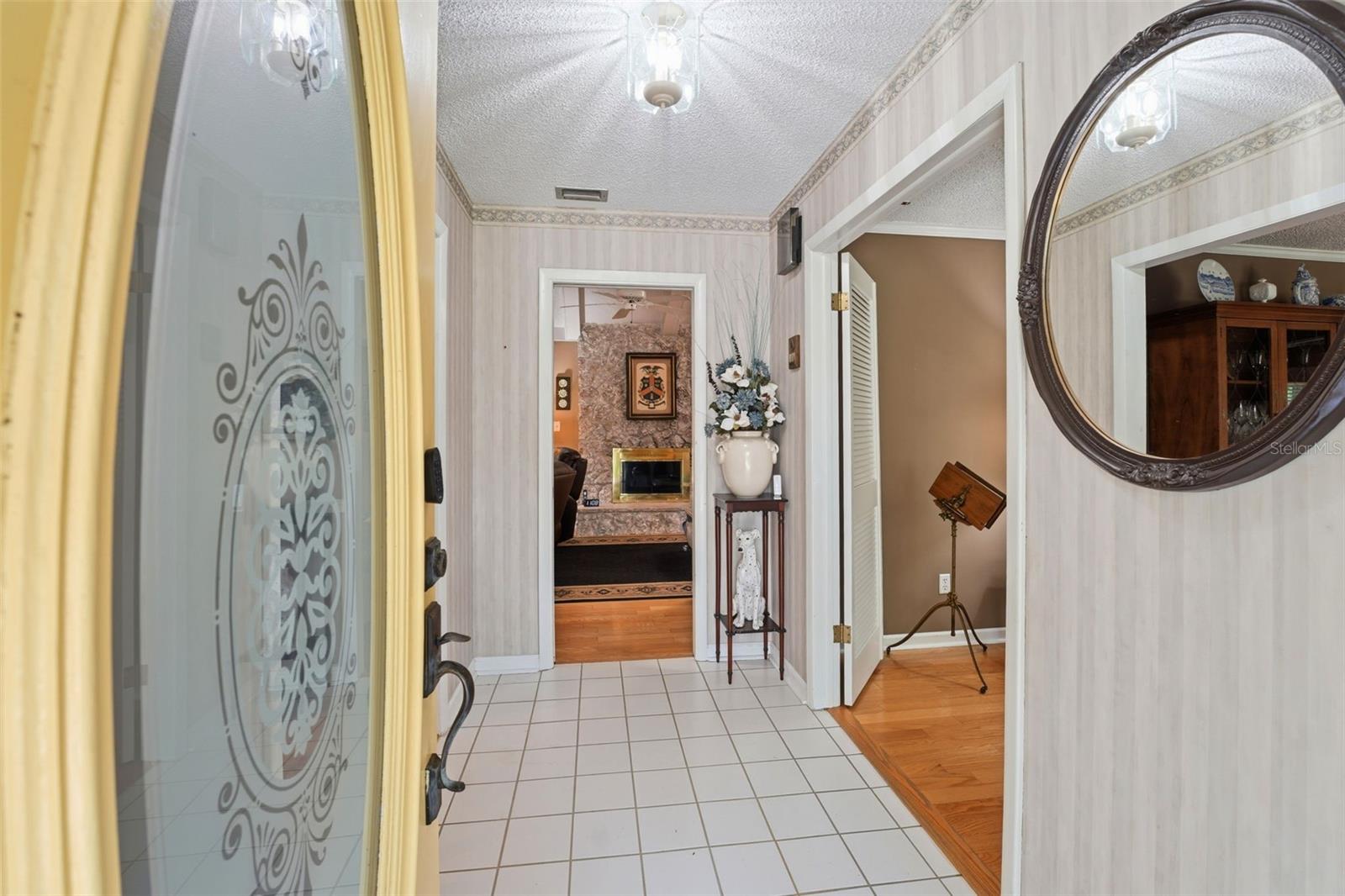 Image 5 of 60 For 210 Sweetwater Creek Drive