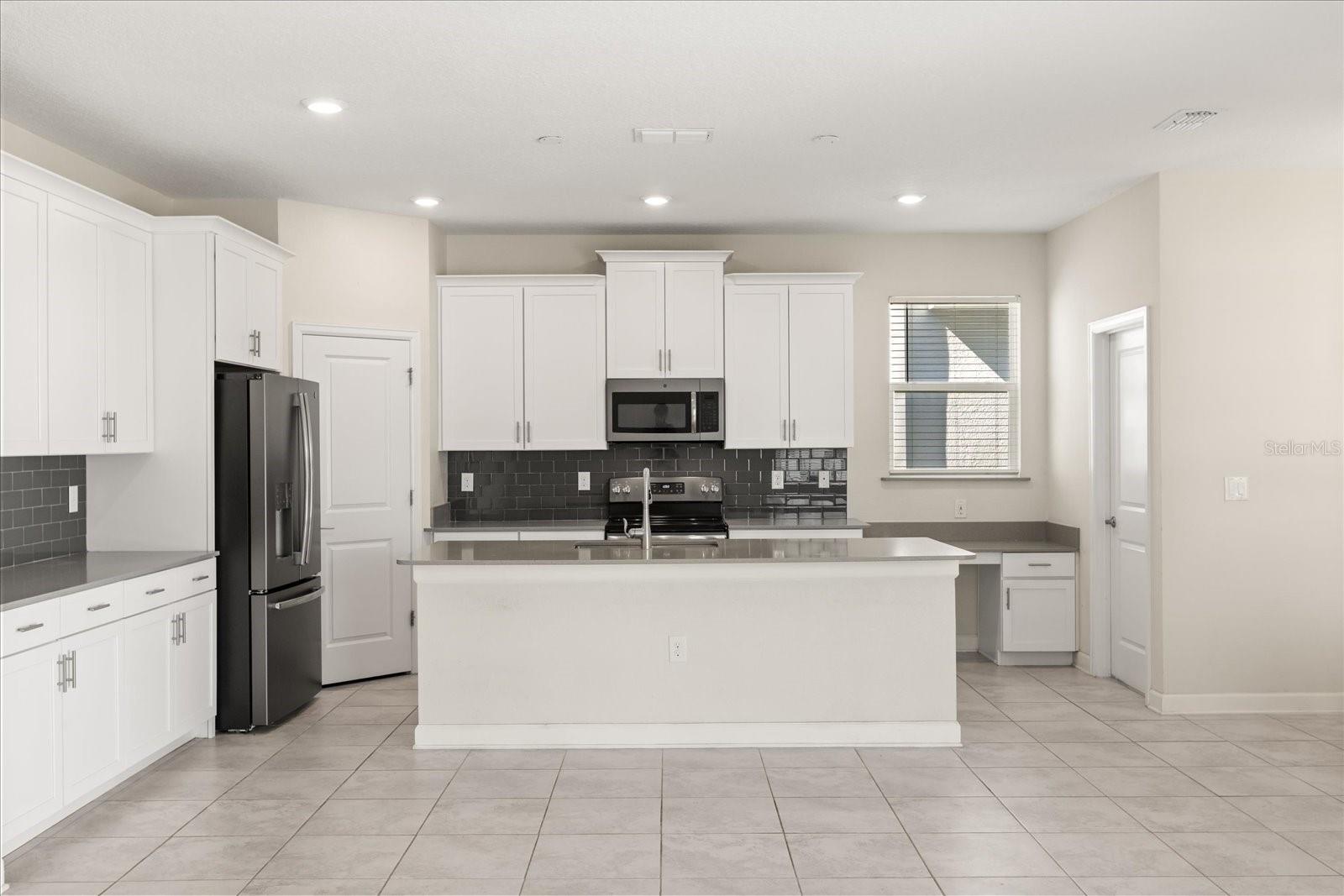 Image 16 of 45 For 9131 Cut Shot Drive