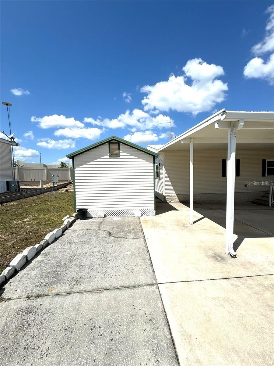 Image 7 of 47 For 917 St George Drive