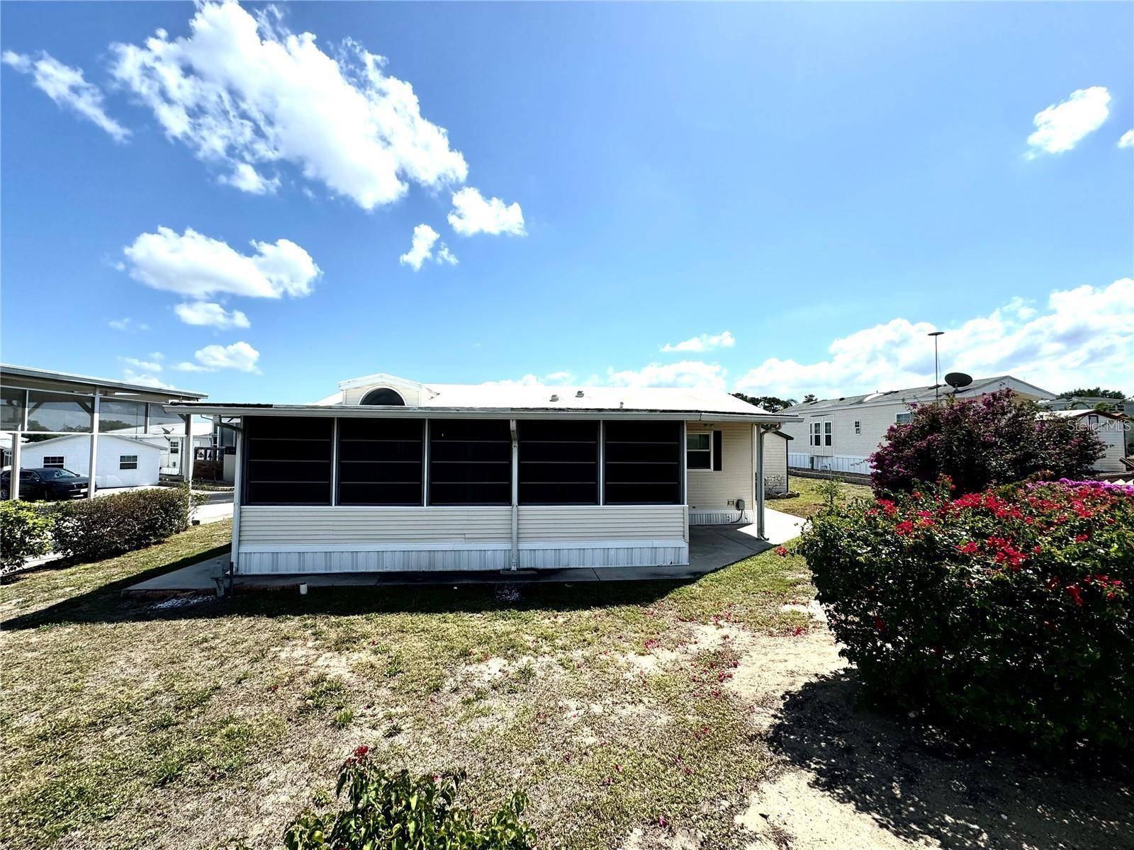 Image 8 of 47 For 917 St George Drive