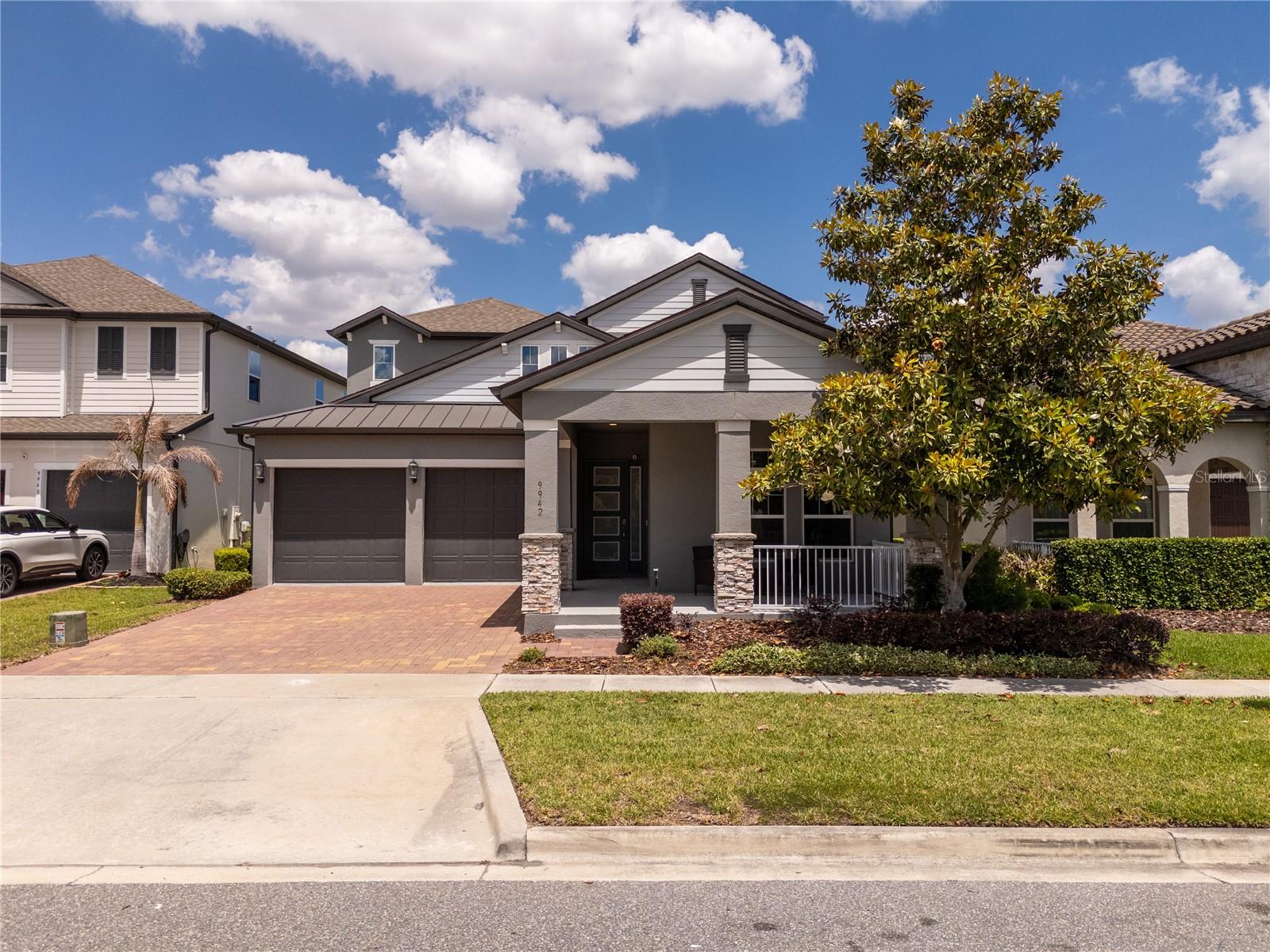 Image 7 of 94 For 9942 Summerlake Groves Street