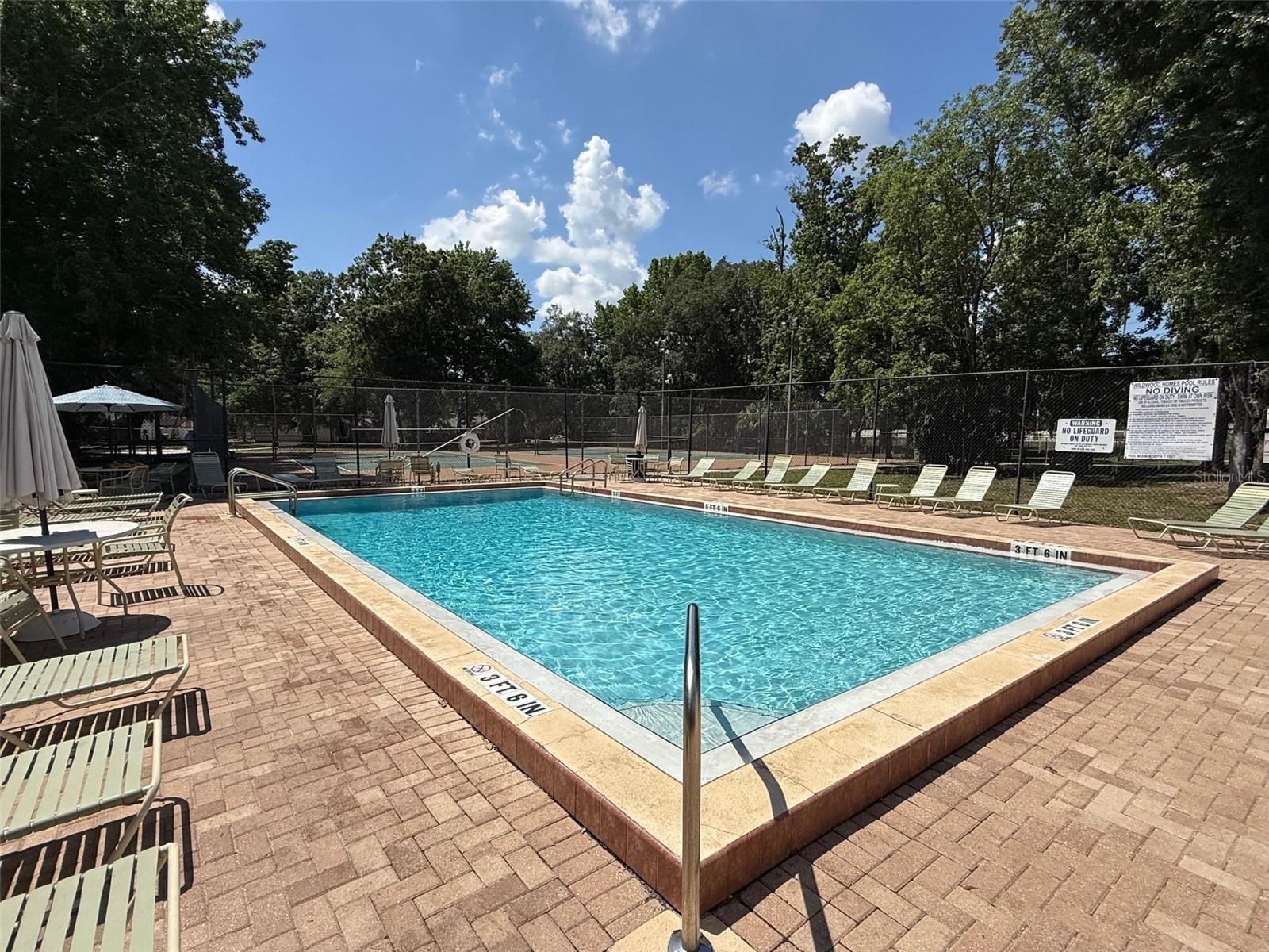 Image 11 of 27 For 706 Lakeside Drive