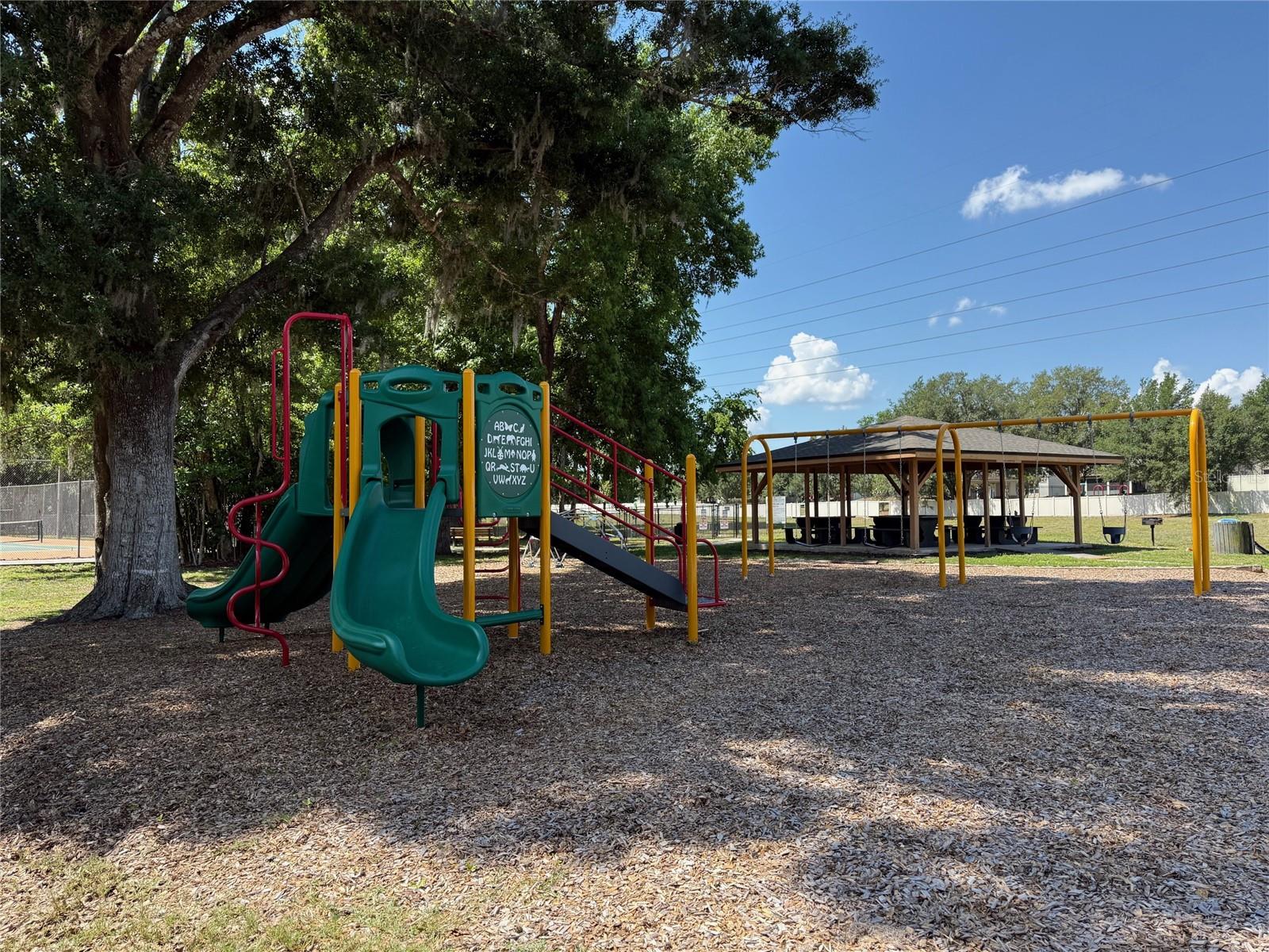 Image 13 of 27 For 706 Lakeside Drive