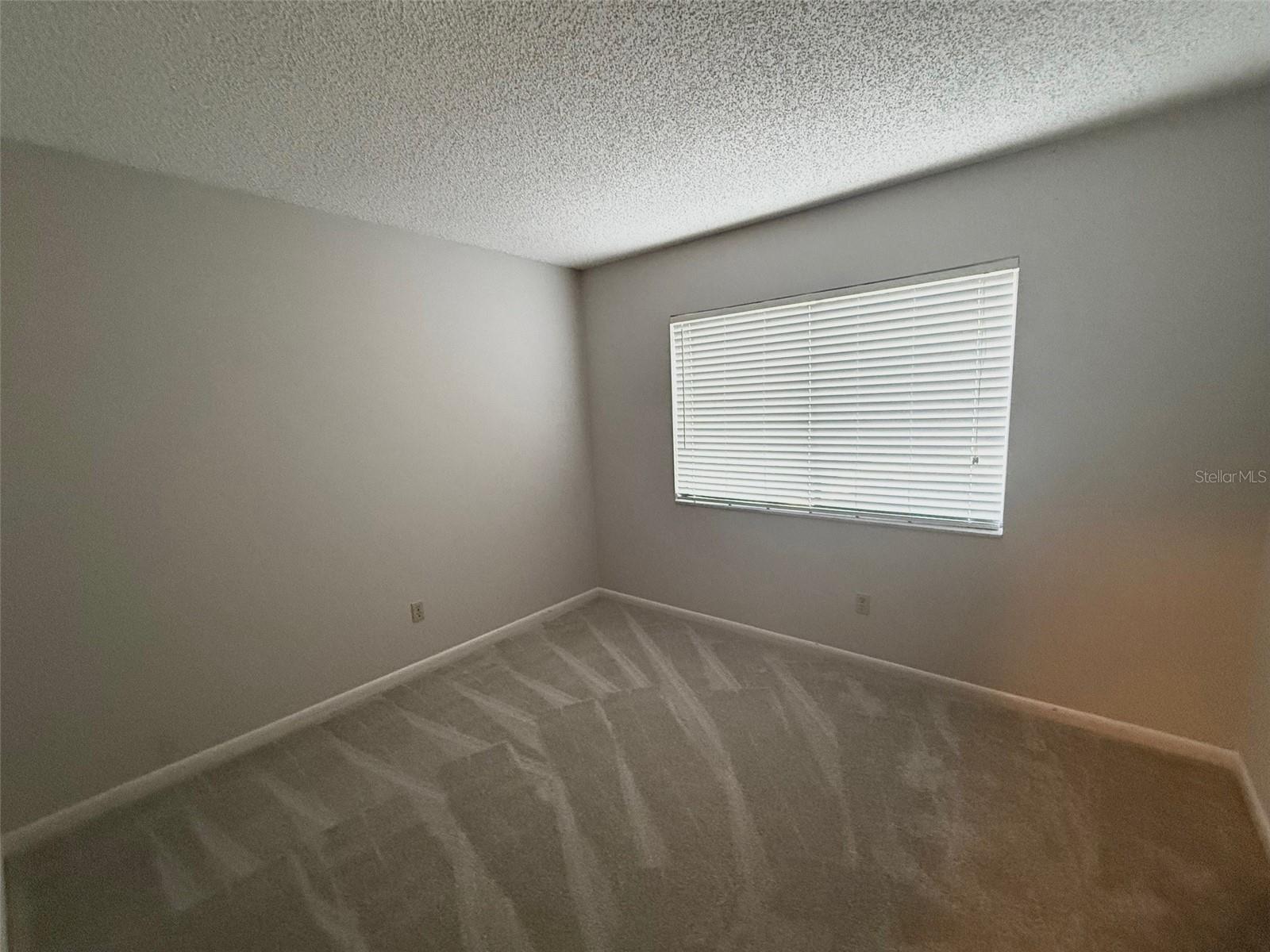 Image 9 of 27 For 706 Lakeside Drive