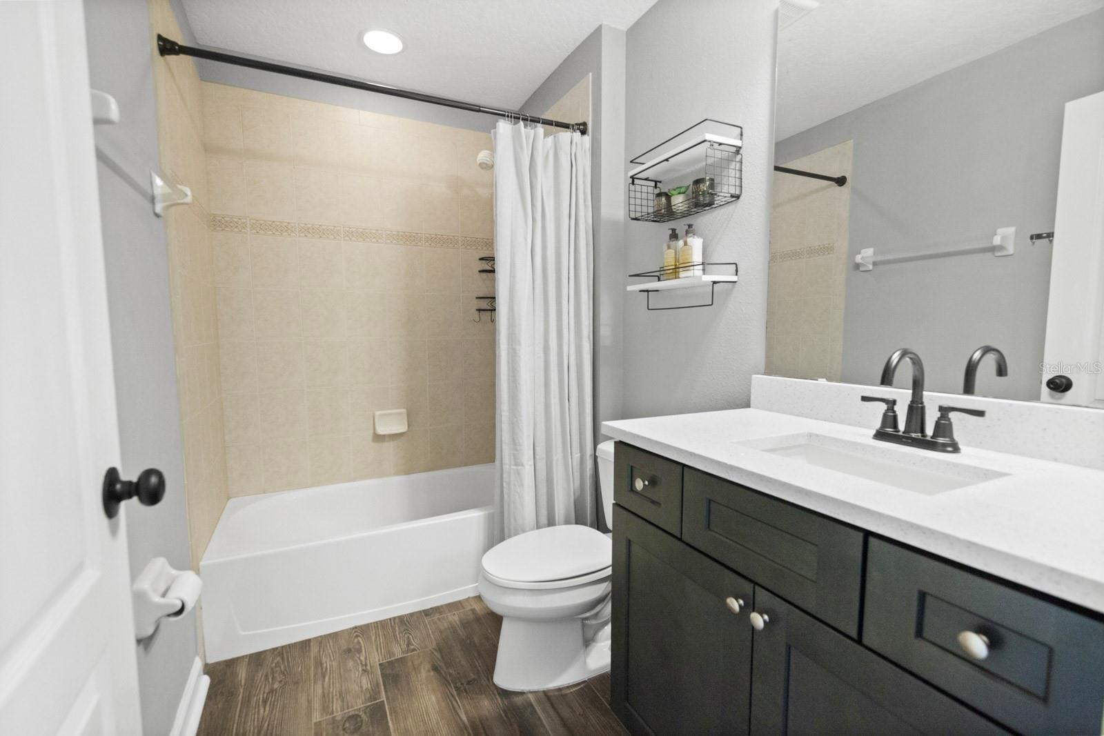 Image 12 of 52 For 5209 Cape Hatteras Drive